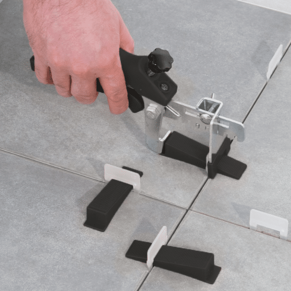 lespace-2b-grenoble-outil-parfait-pince-de-nivellement-2-1172000 Pince de nivellement – Image 2